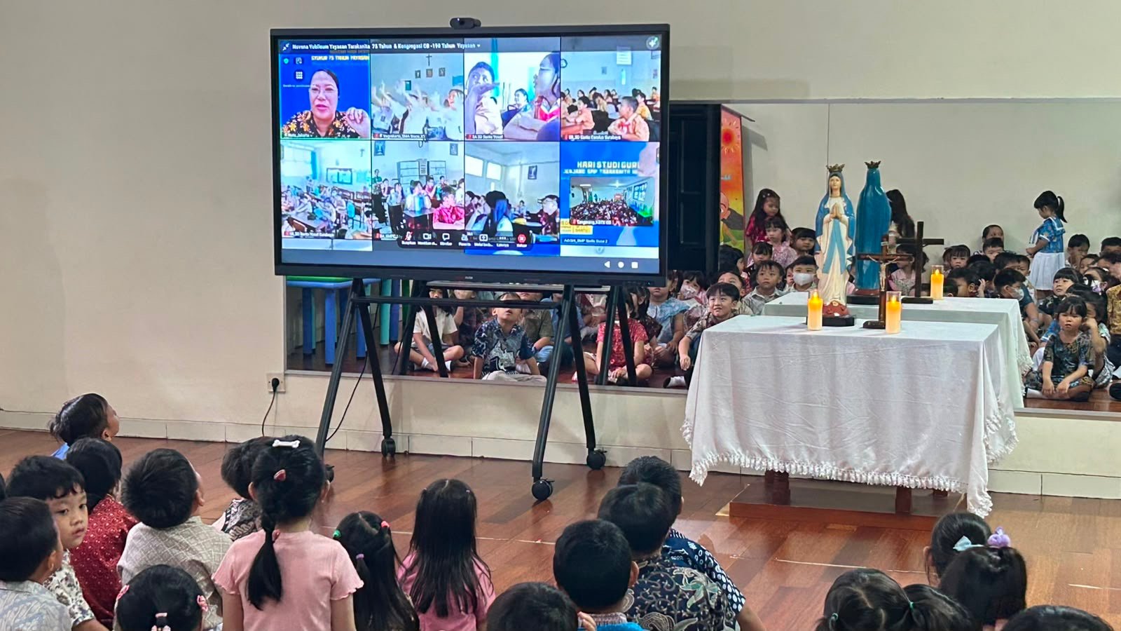 Doa Novena bersama di Zoom