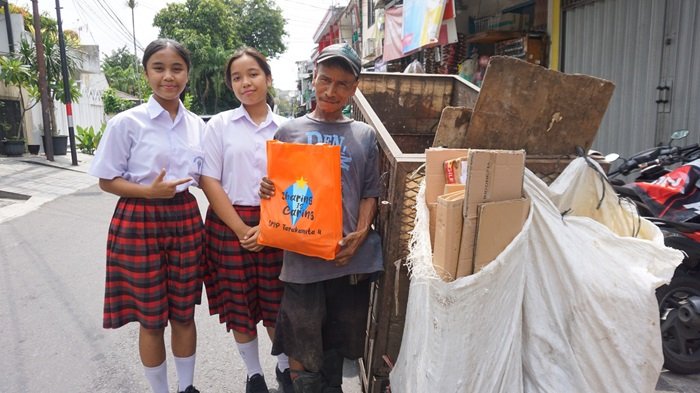 Bakti Sosial ke Panti Asuhan