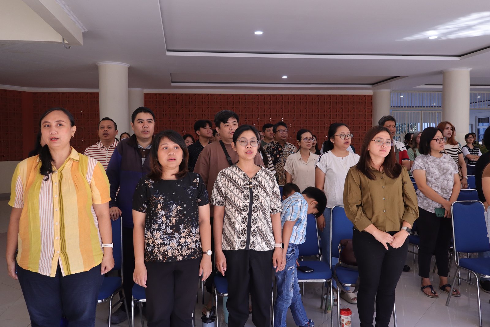 ✨ Ostarwil 2026 Telah Usai, Semangat Tarakanita Tetap Bersinar✨

Perjalanan penuh semangat, kreativitas, dan kebersamaan dalam Olimpiade Sains Tarakanita Wilayah (Ostarwil) 2026 resmi berakhir.

Bertempat di Komplek Yosef, Surabaya pada 5 September 2026, seluruh peserta telah memberikan usaha terbaiknya dalam menunjukkan kemampuan, bakat, dan kreativitas. Lebih dari sekadar kompetisi, Ostarwil menjadi ruang untuk belajar tentang sportivitas, kerja sama, keberanian, dan nilai Cerdas Berintegritas

Terima kasih kepada seluruh peserta, pendamping, panitia, guru, tenaga kependidikan, serta semua pihak yang telah mendukung terselenggaranya kegiatan ini. Setiap langkah, perjuangan, dan senyum yang tercipta menjadi bagian dari cerita indah keluarga besar Yayasan Tarakanita Wilayah Surabaya.

Sampai bertemu di Ostarwil berikutnya. Terus berkarya, terus berprestasi, dan tetap menjadi generasi Tarakanita yang unggul dan berintegritas. 💙💛