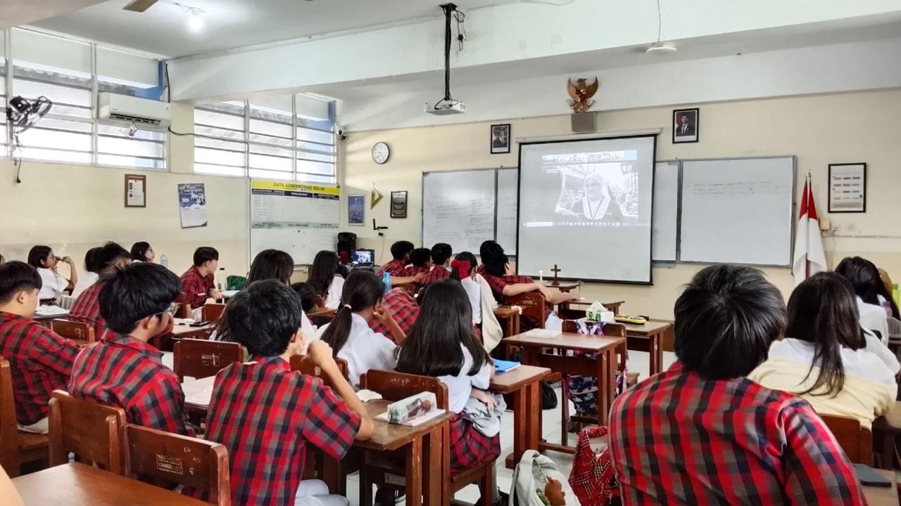 Novena 2: Menyongsong 75 Tahun Tarakanita, Warga Komunitas SMA Santo Carolus Menghidupi Kembali Semangat Misi Para Pionir CB