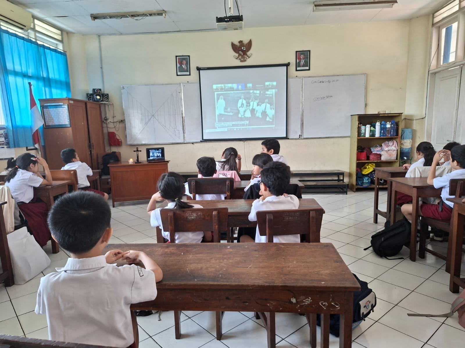 Novena Ketiga: Perjalanan Tarakanita di Wilayah Lahat

Dalam rangka Novena 75 Tahun Yayasan Tarakanita, anak-anak diajak mengenang dan mensyukuri perjalanan karya pendidikan di wilayah Lahat serta merefleksikan penyertaan Tuhan dalam setiap langkah pelayanan.

Bersyukur atas perjalanan, setia dalam pelayanan!